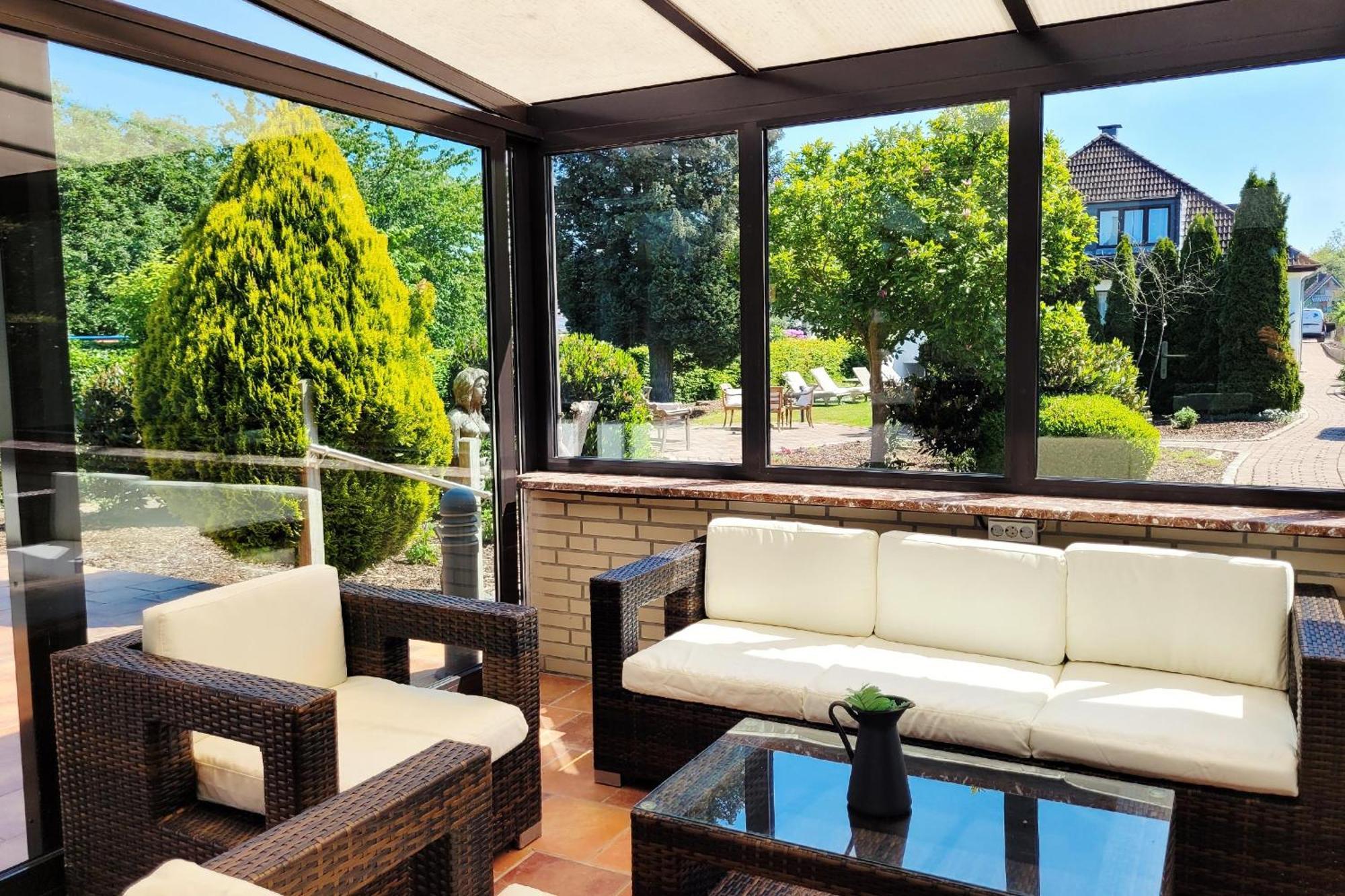Sonnenterrasse: Moderne Strandnahe Mit Gartenblick Apartment *